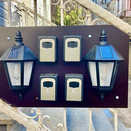 Living At Saarpartments - Adultsonly - Business & Holiday Homes With Kitchen For Long- And Short Term Stay, 3 Min To St Johanner Markt And Points Of Interest Saarbrücken Dış mekan fotoğraf