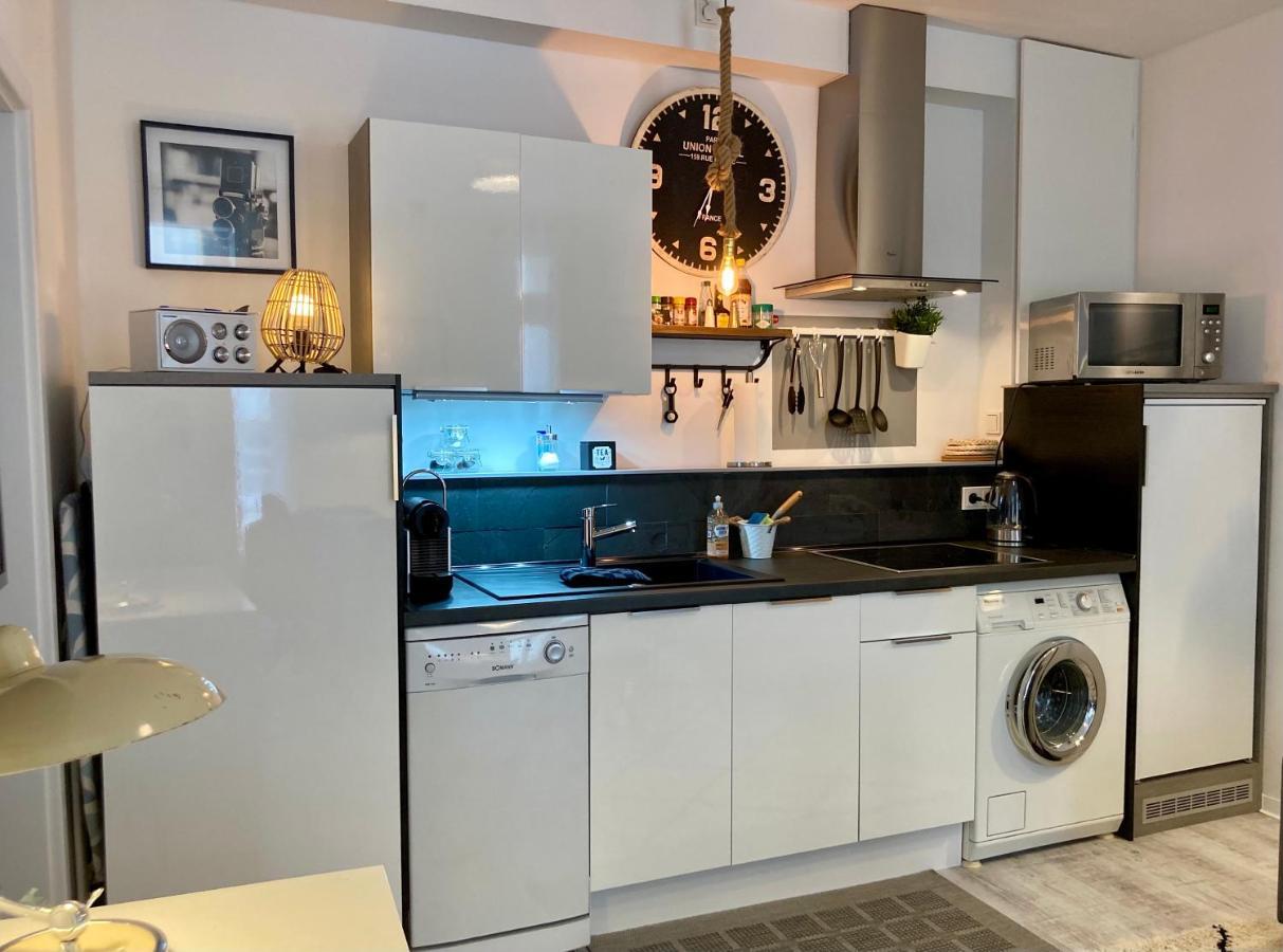Living At Saarpartments - Adultsonly - Business & Holiday Homes With Kitchen For Long- And Short Term Stay, 3 Min To St Johanner Markt And Points Of Interest Saarbrücken Dış mekan fotoğraf